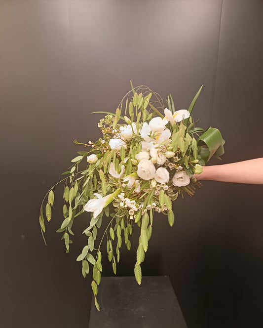 瀑布花束 Cascade Bouquet